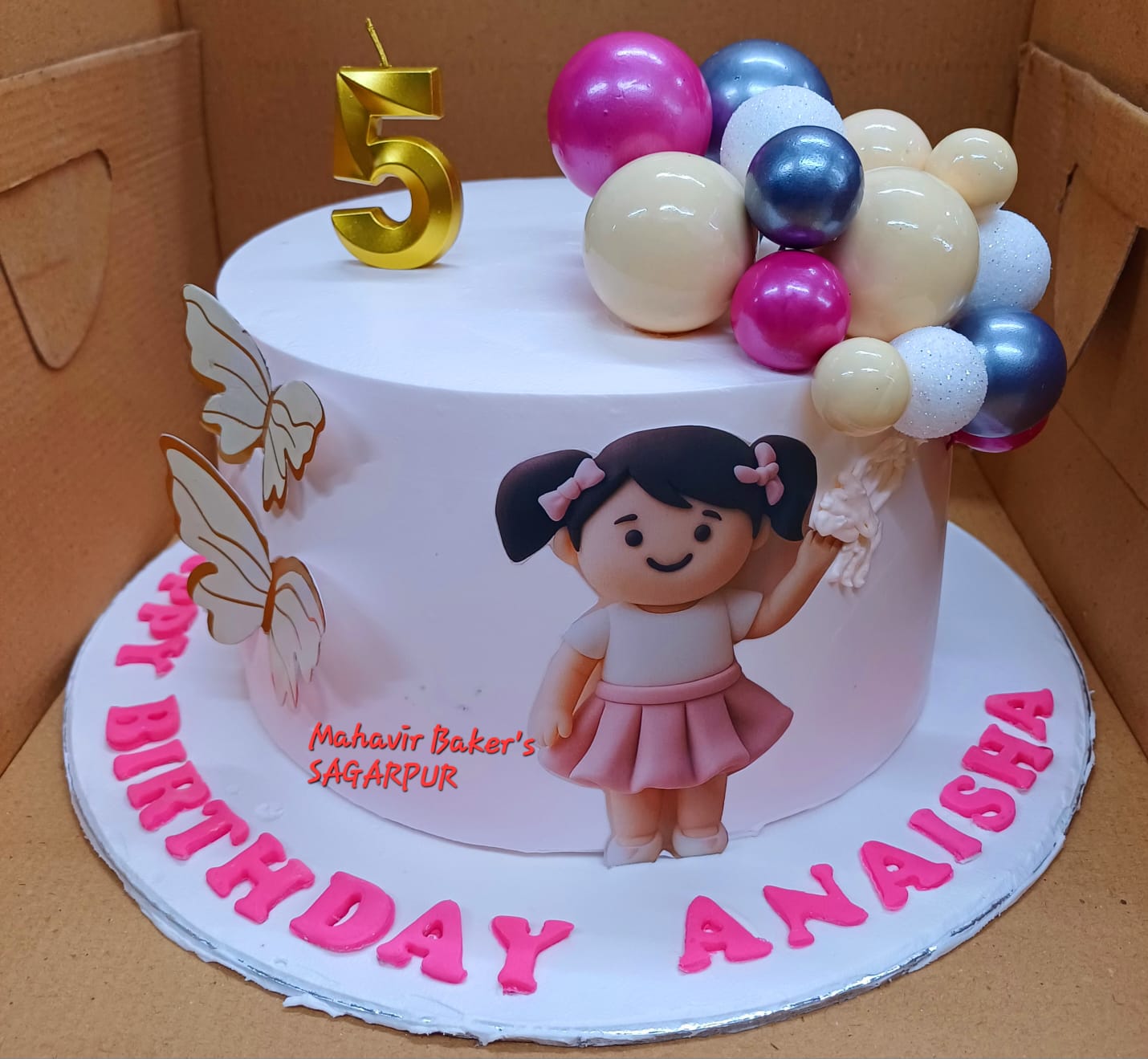Aesthetic doll cake