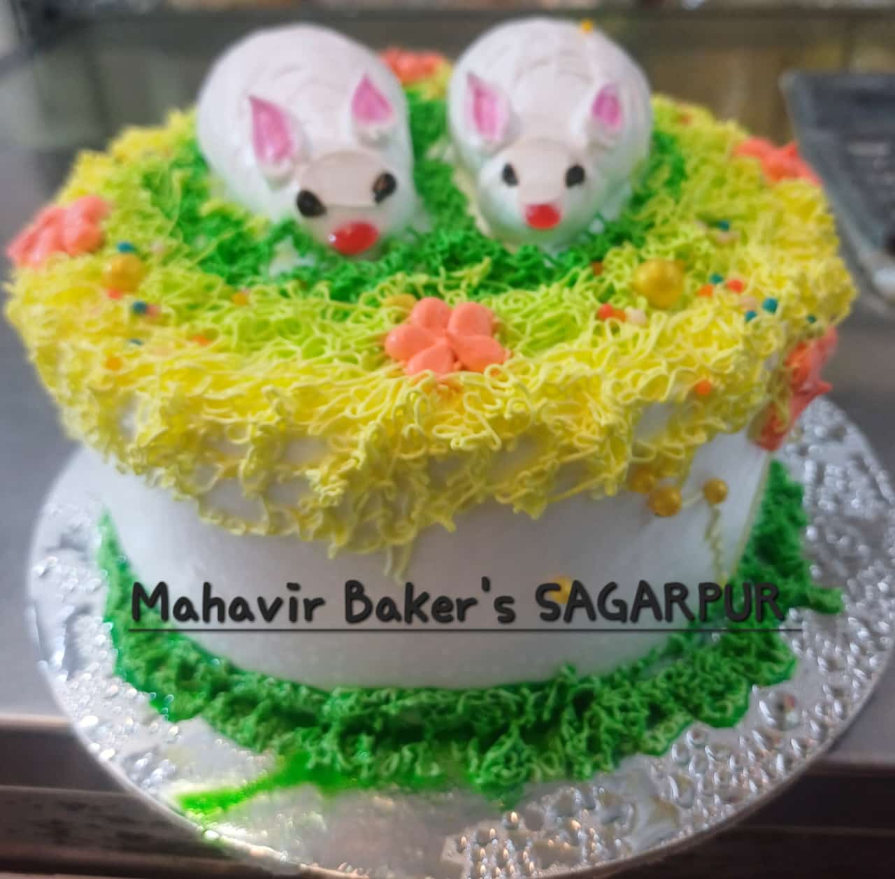 Cute hamster cake