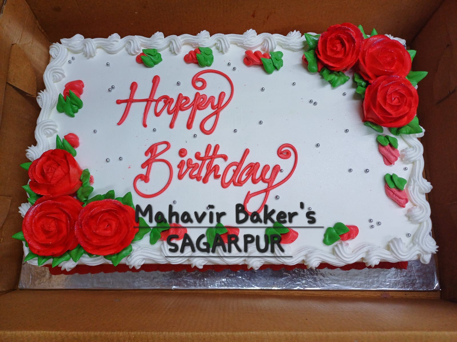 Red roses cake